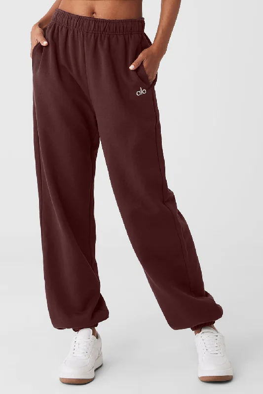 Accolade Sweatpant - Cherry Cola