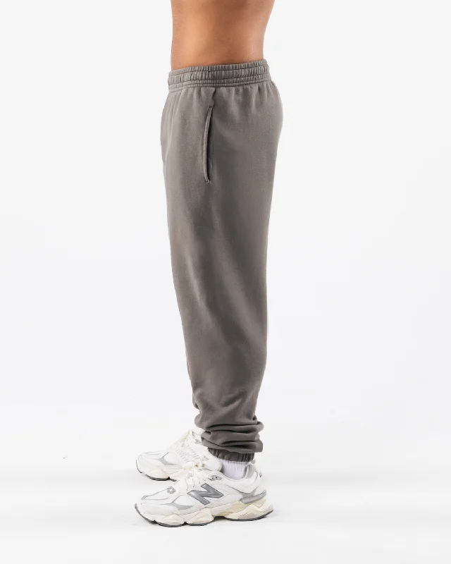 Earth Dye Natural Jogger - Iron